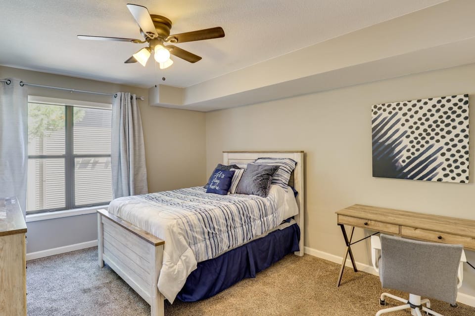Walkable Pet-Friendly Monthly Stay in Quality Hill House in Kansas City