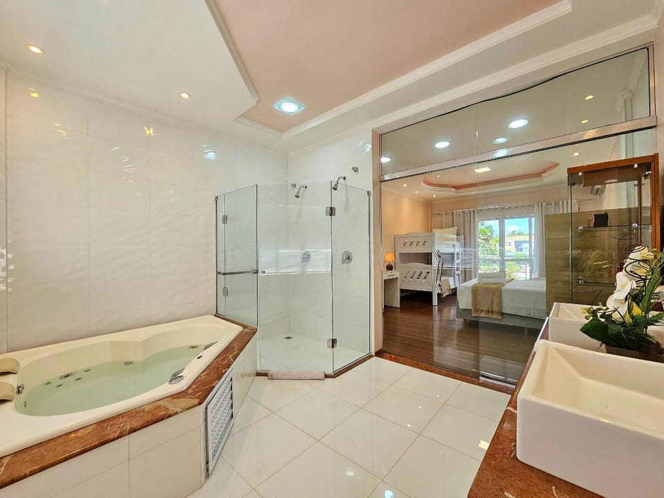 Alto Padrão quarto térreo, no centro de Foz House in Foz do Iguaçu