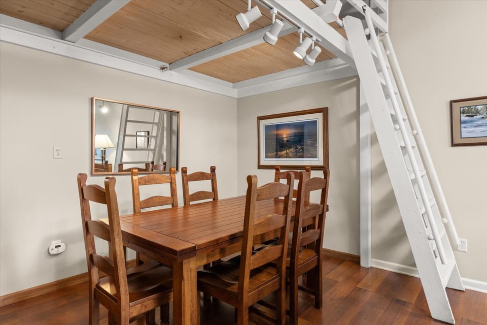 Cozy Snowmass Village 2-Bedroom, AC & Ski Access by SkyRun Aspen Apartment in Snowmass Village