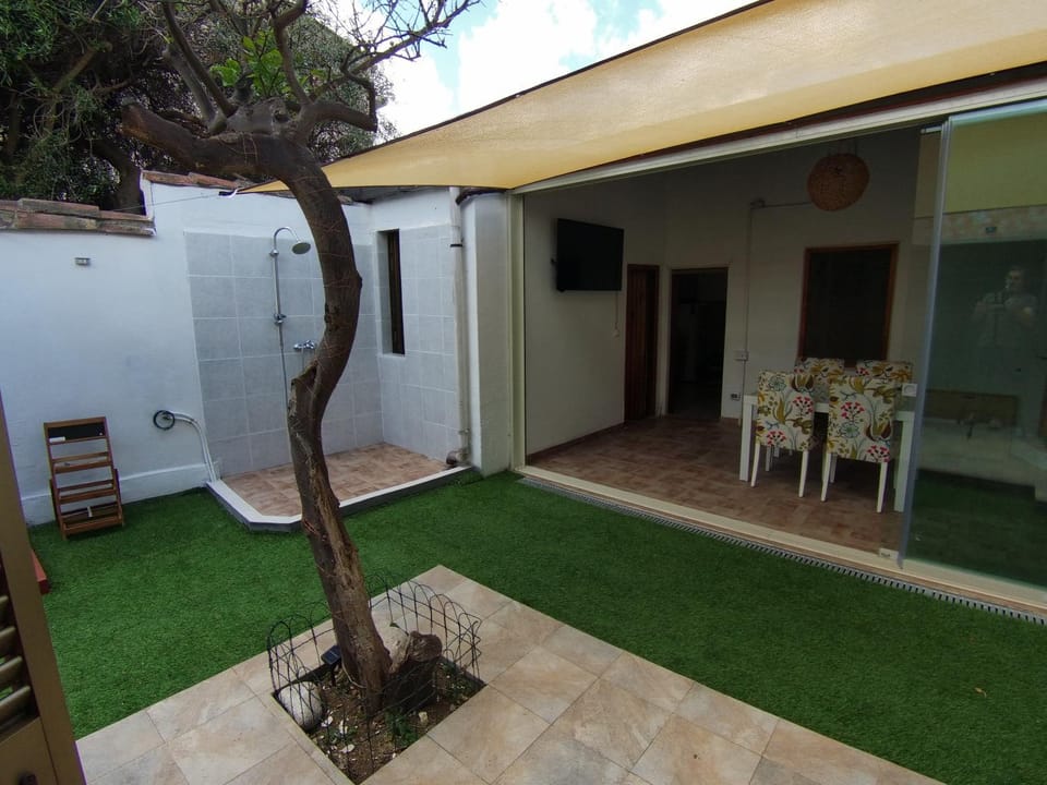 Garden, Garden, TV and multimedia, Evening entertainment, Garden view