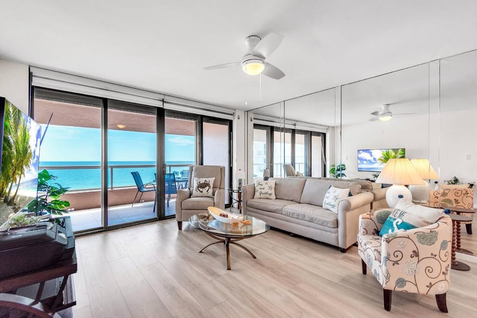 7B Crescent Beach Club House in Sand Key