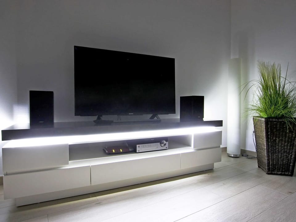 Communal lounge/ TV room, TV and multimedia, Evening entertainment