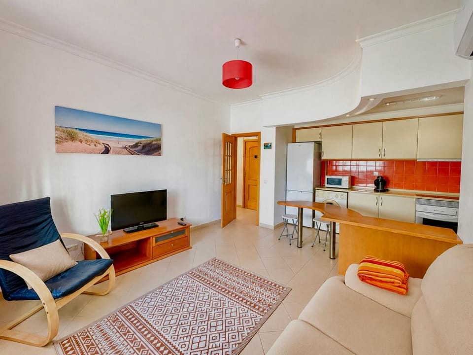 Communal lounge/ TV room, TV and multimedia, Kitchen or kitchenette, Living room