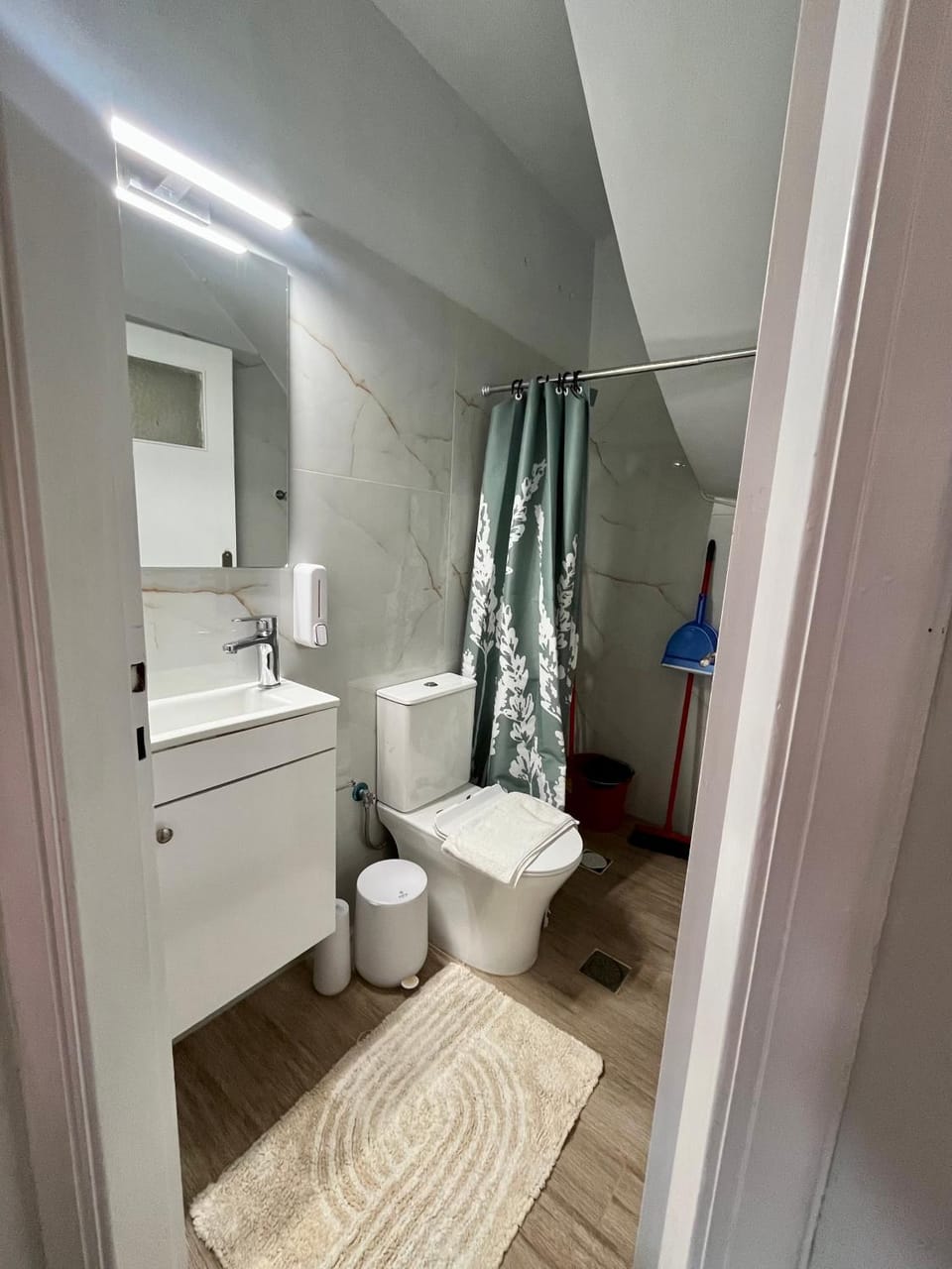 Golden Lora - MDY Urban Stay Apartment in Athens