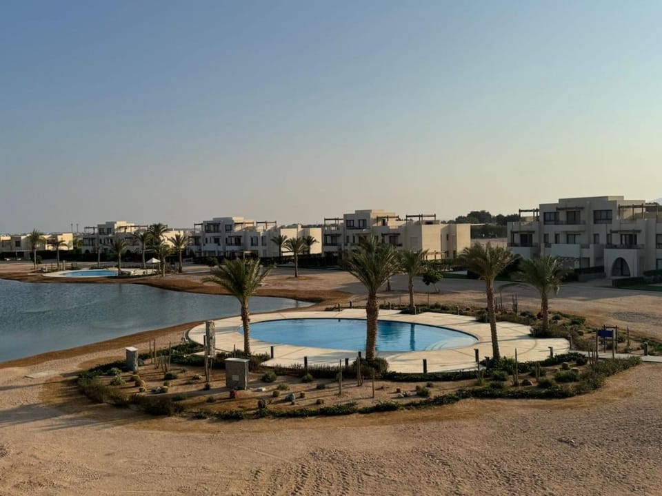 Lagoon View Shedwan Home with Pool view & Rooftop Apartment in Hurghada