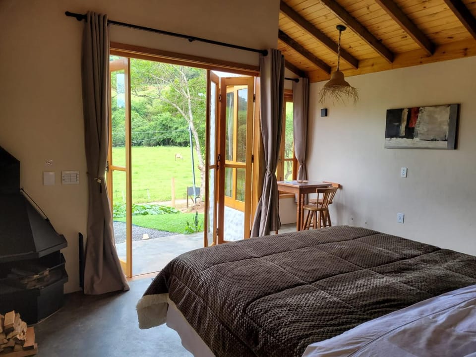 Chalé Tekoá - Aroeira, Baraúna e Juazeiro Nature lodge in State of São Paulo