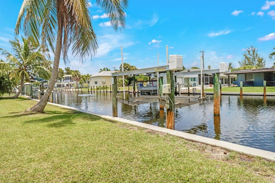 16316 Tortuga* House in Bokeelia