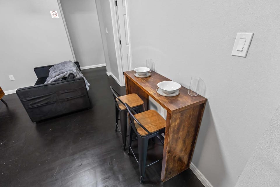 Stay 2BR Near NRG DT & Med Center -4 Apartment in Harris County