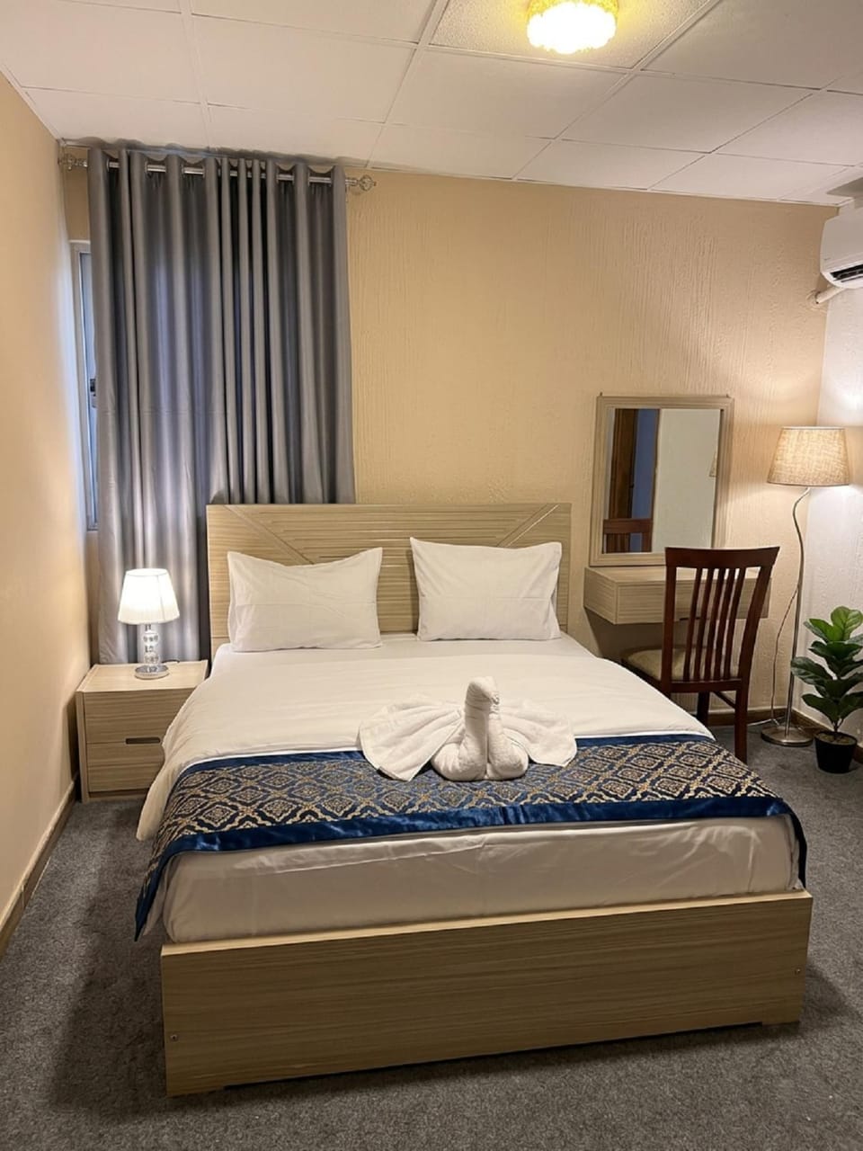 Photo of the whole room