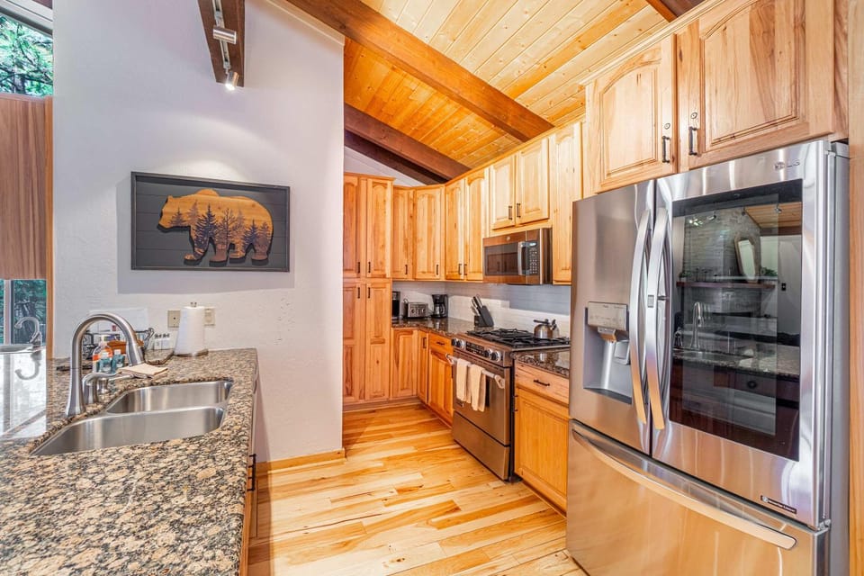 Upscale Tahoe Townhome near Incline w Fireplace House in Incline Village