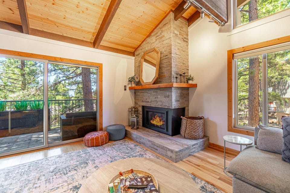Upscale Tahoe Townhome near Incline w Fireplace House in Incline Village