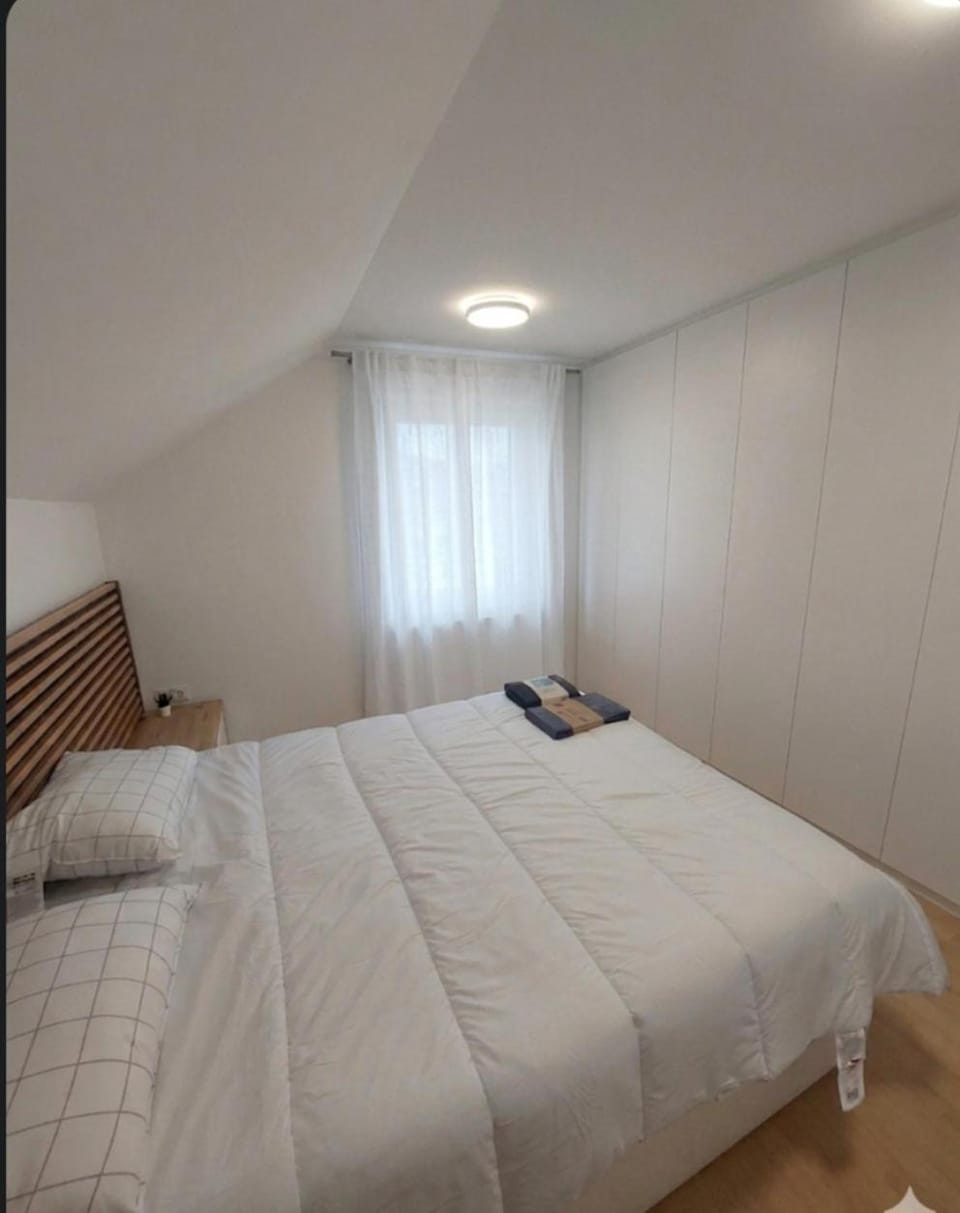 Green Retreat Medvode Balcony & Free Parking Near Ljubljana Apartment in Slovenia