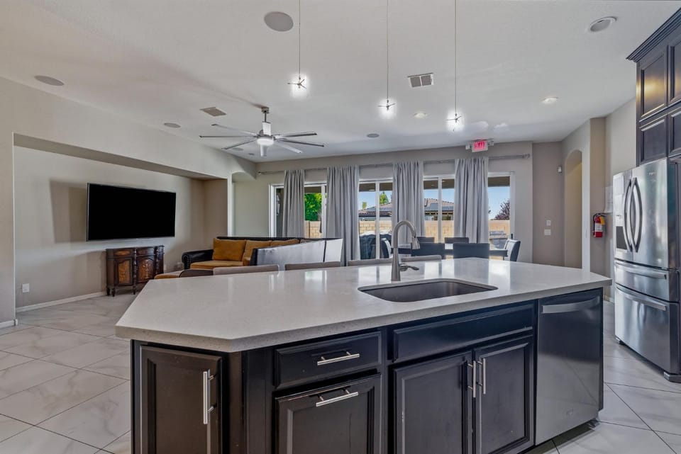 Queen Creek 4BR Family Retreat House in San Tan Valley