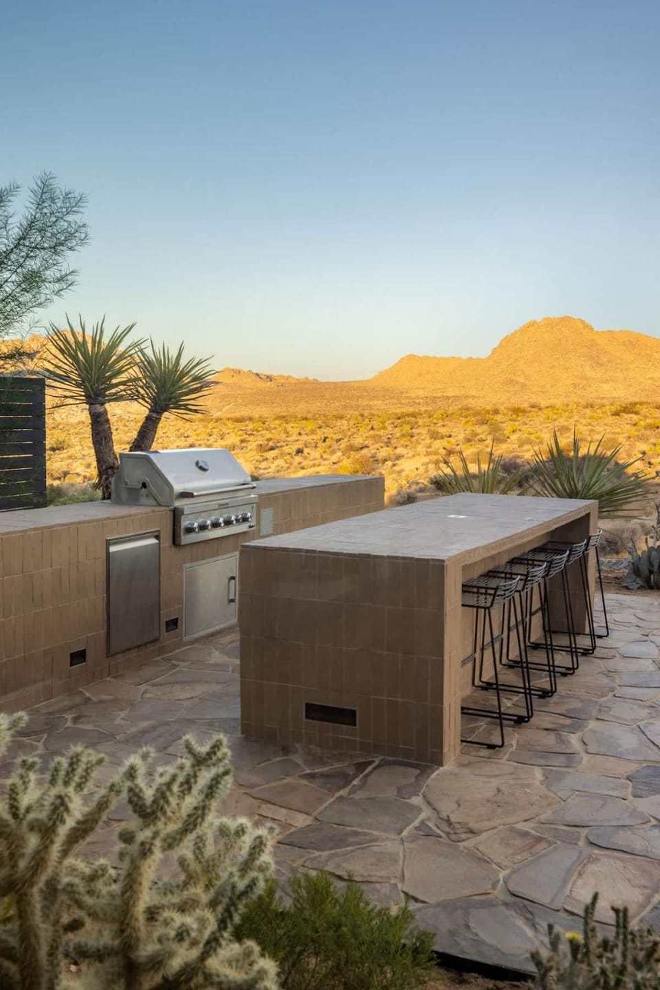 Timber House - Joshua Tree Views Pool & Spa House in Joshua Tree