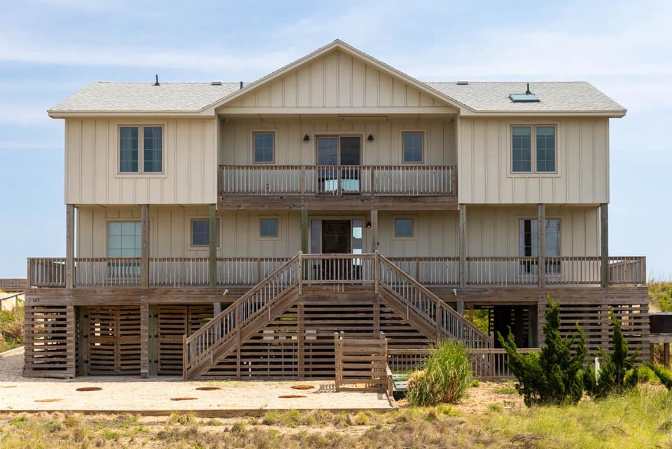 The Dune House - Iconic Oceanfront Gem in Duck House in Duck