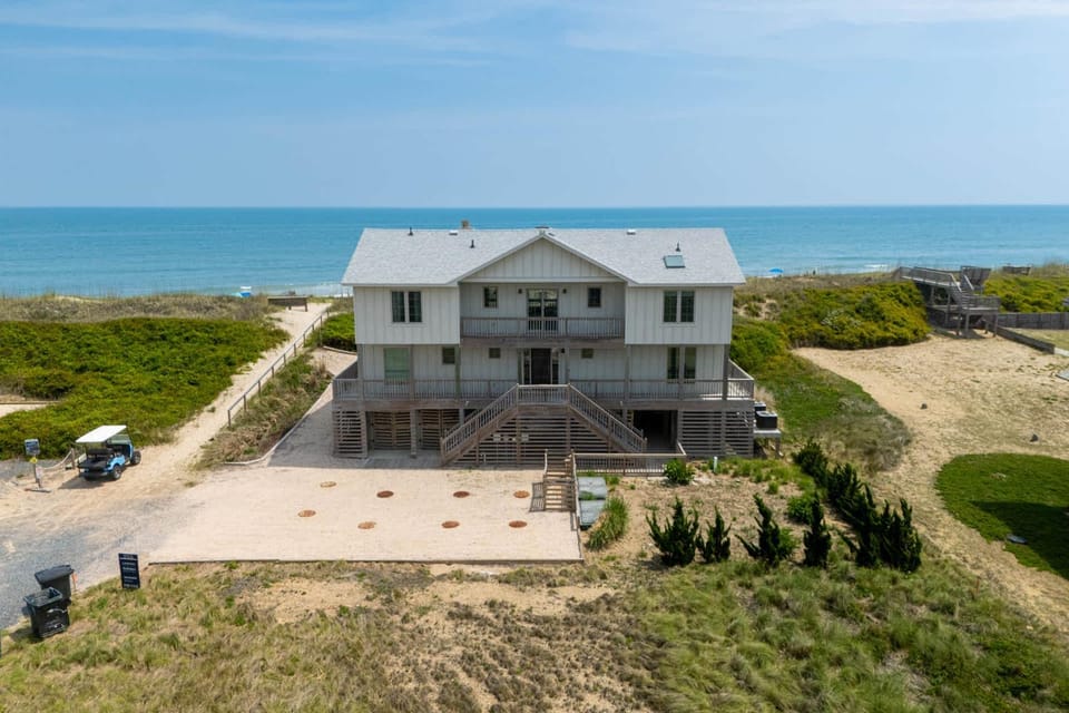 The Dune House - Iconic Oceanfront Gem in Duck House in Duck