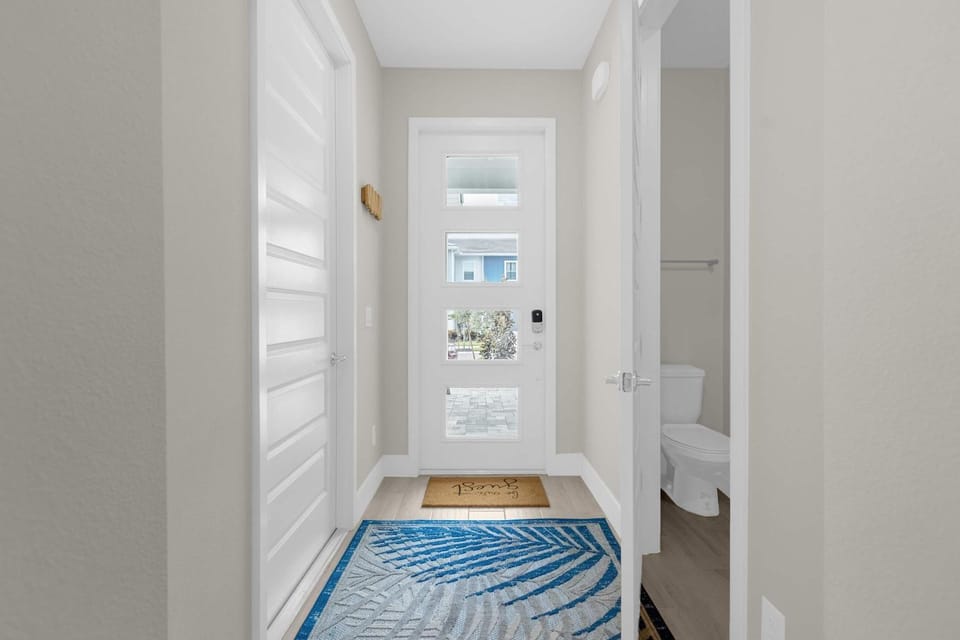 Luxury townhome at Reunion near Disney Apartment in Four Corners