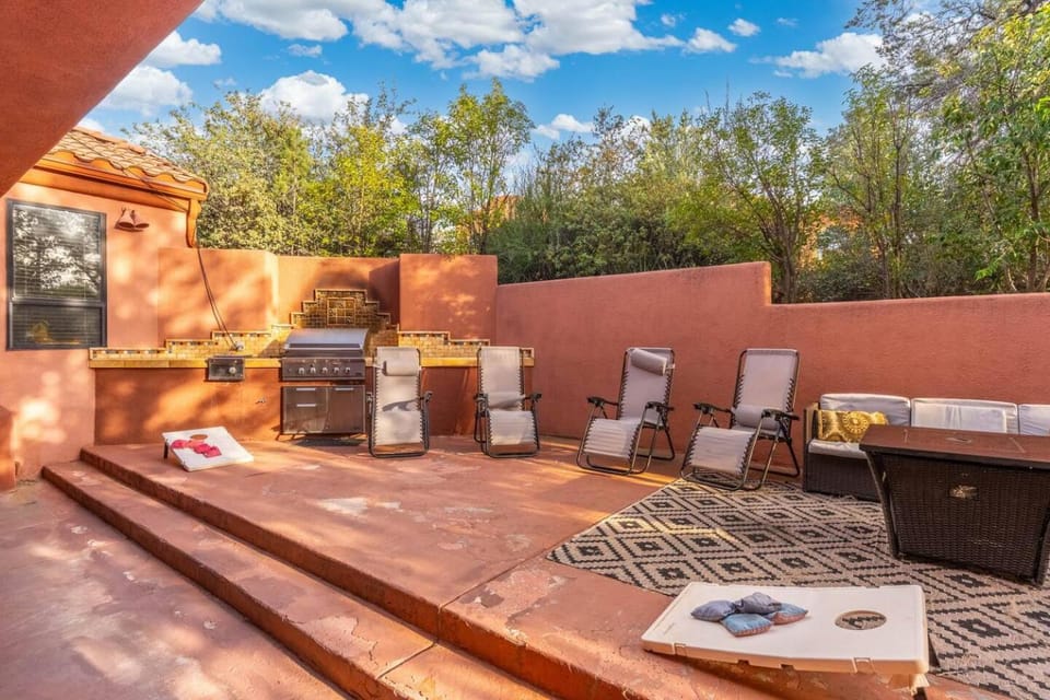 Patio, Activities, BBQ facilities, Balcony/Terrace, Seating area