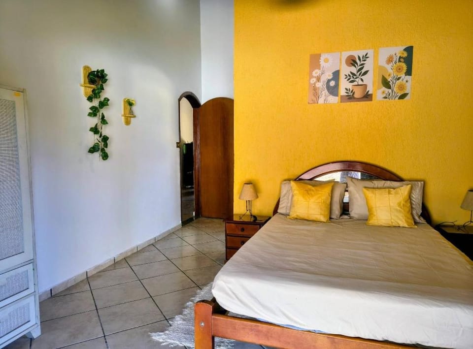 Chácara na Praia com Piscina Vacation rental in Bertioga