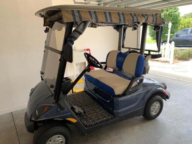 PATIO VILLA w GOLF CART CLOSE TO LAKE SUMTER LANDING Villa in The Villages