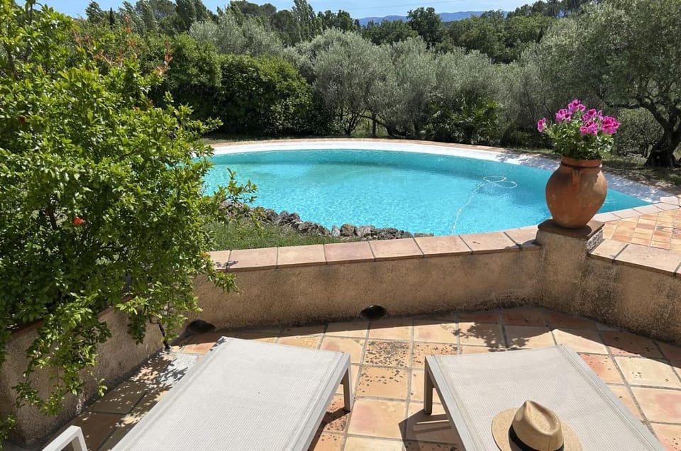 Villa manou avec piscine privée House in Lorgues