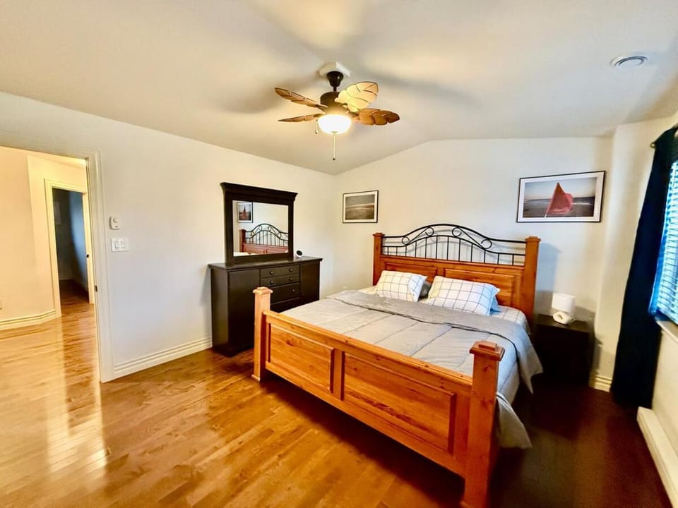 Spacious 3BR Dieppe Retreat near Downtown House in Dieppe