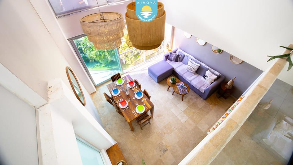 Seating area, Dining area