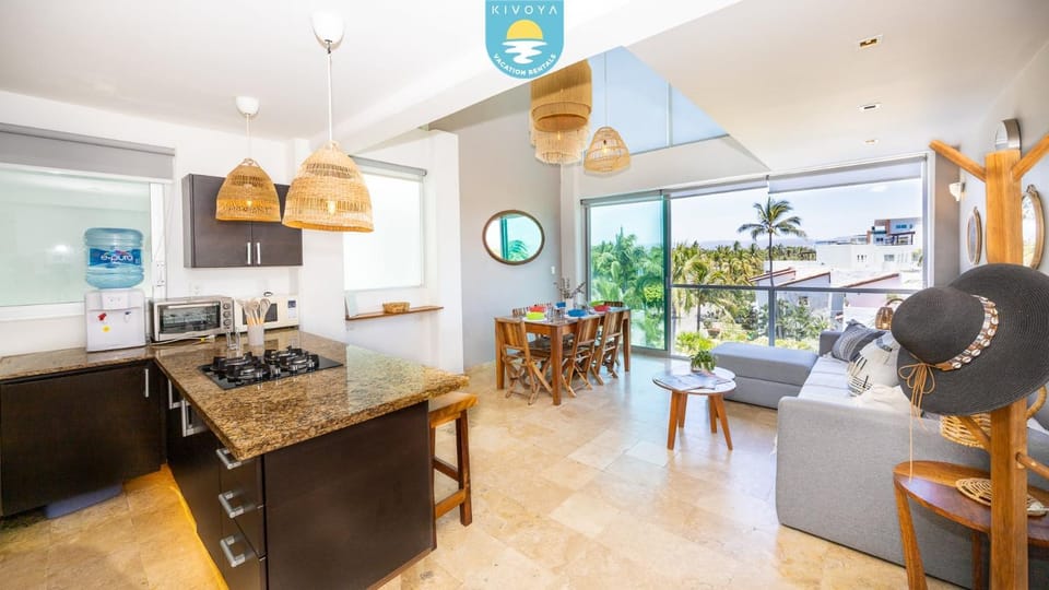 Kitchen or kitchenette, Living room, Dining area