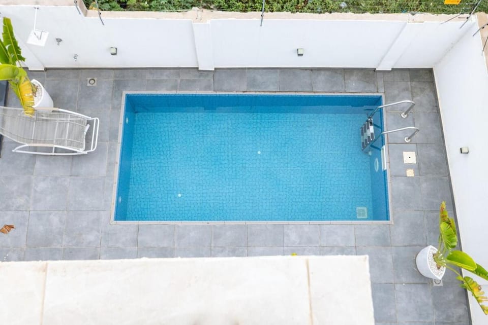 Luxe Smart Villa, Pool, Backup Power, Concierge Villa in Accra