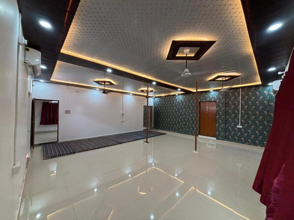 Pahadeshwar seva sadan Hotel in Uttar Pradesh