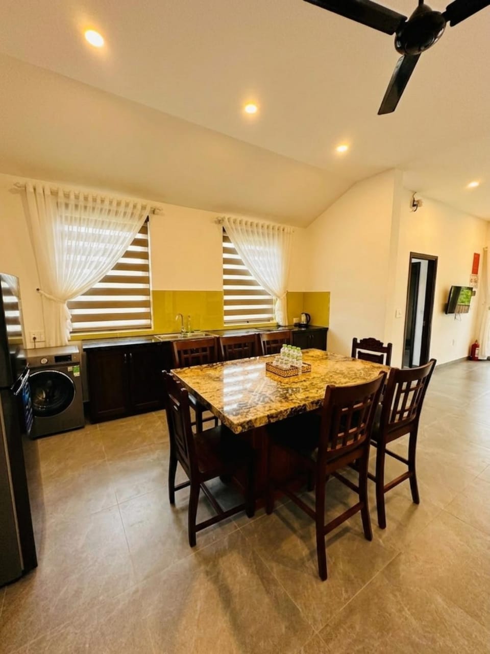 Living room, Seating area, Dining area
