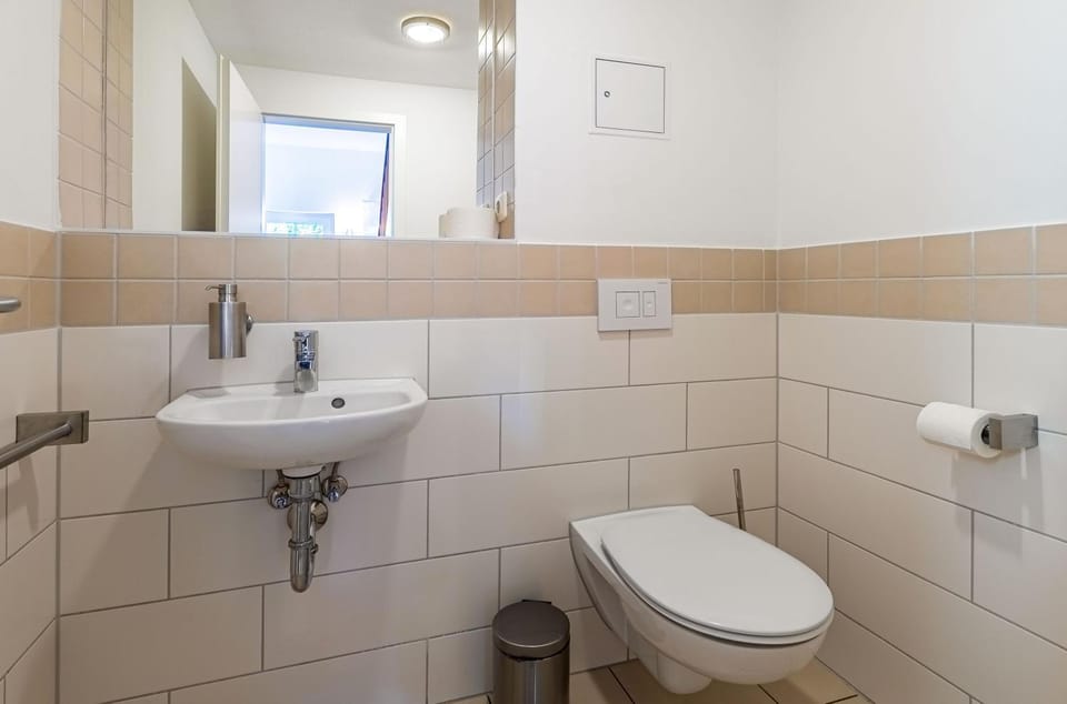 Toilet, Bathroom