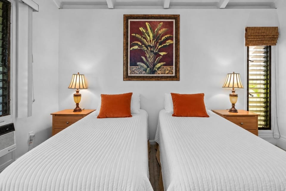 Wailea Ekolu #308 Beautiful Ocean View, Near Golf Course and Beaches, A/C Apartment in Wailea