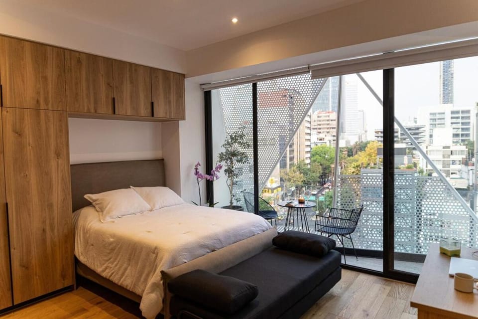 Chic loft with view of the angel from your balcony Apartment in Mexico City
