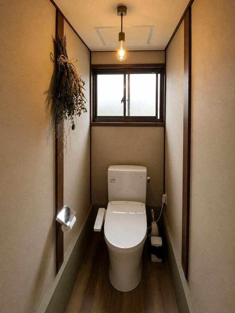 Toilet, bidet
