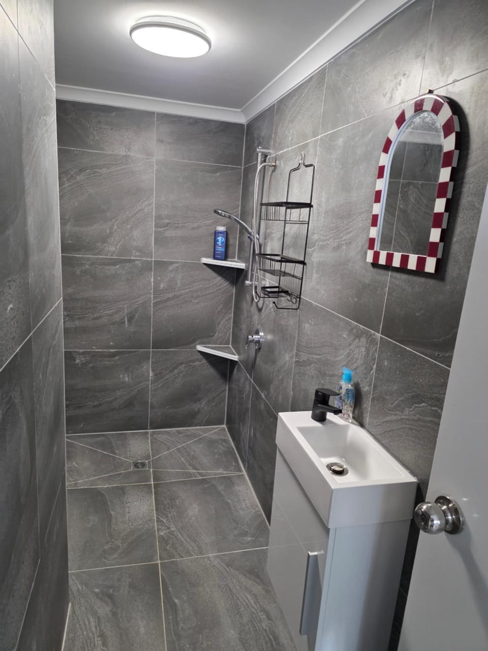 Room in a shared farmhouse Farm Stay in Kelmscott