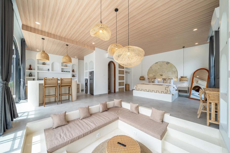 Bed, Kitchen or kitchenette, Living room, Photo of the whole room, Seating area, Bedroom