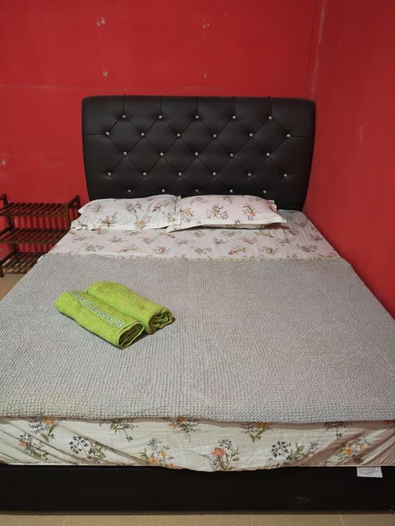 Black Cafe Homestay Apartment in Malaysia