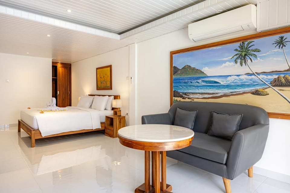 Living room, Seating area, Bedroom