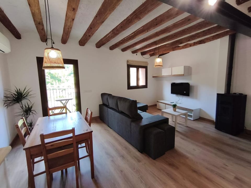 Apartaments La Pedra La Pobla de Lillet 2n Apartment in Berguedà