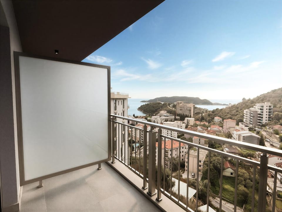 Azzurro Vista Apartment hotel in Budva Municipality