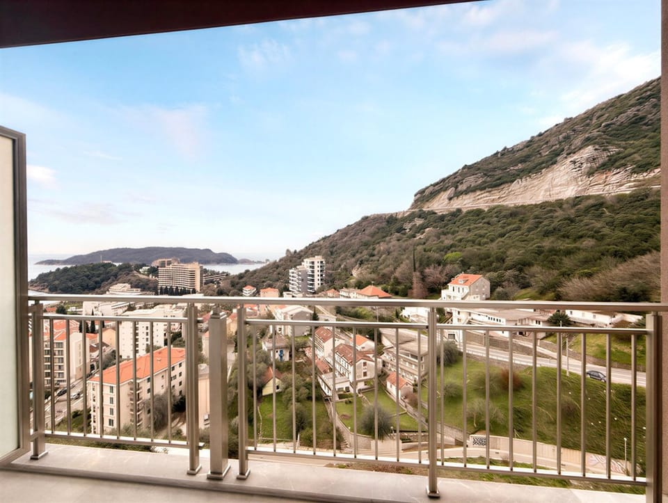 Azzurro Vista Apartment hotel in Budva Municipality