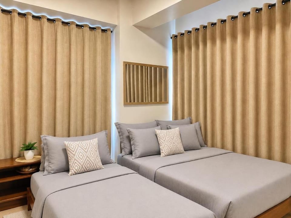 Spacious Room for 6pax at One Manchester Place Apartment in Lapu-Lapu City
