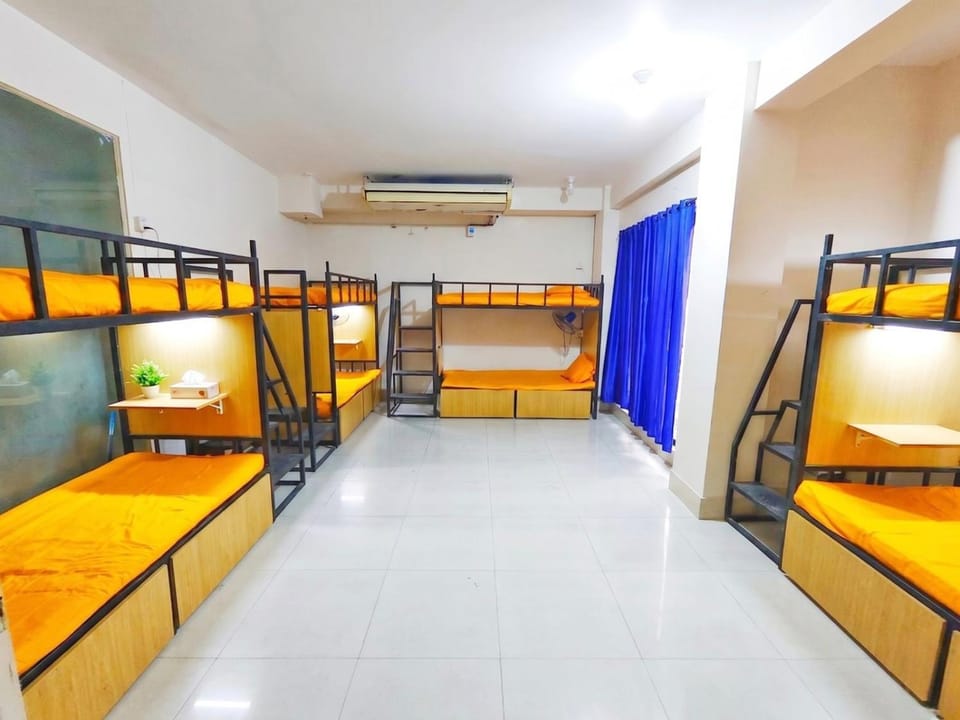 Younic Hostel Baridhara Male Hostel in Dhaka