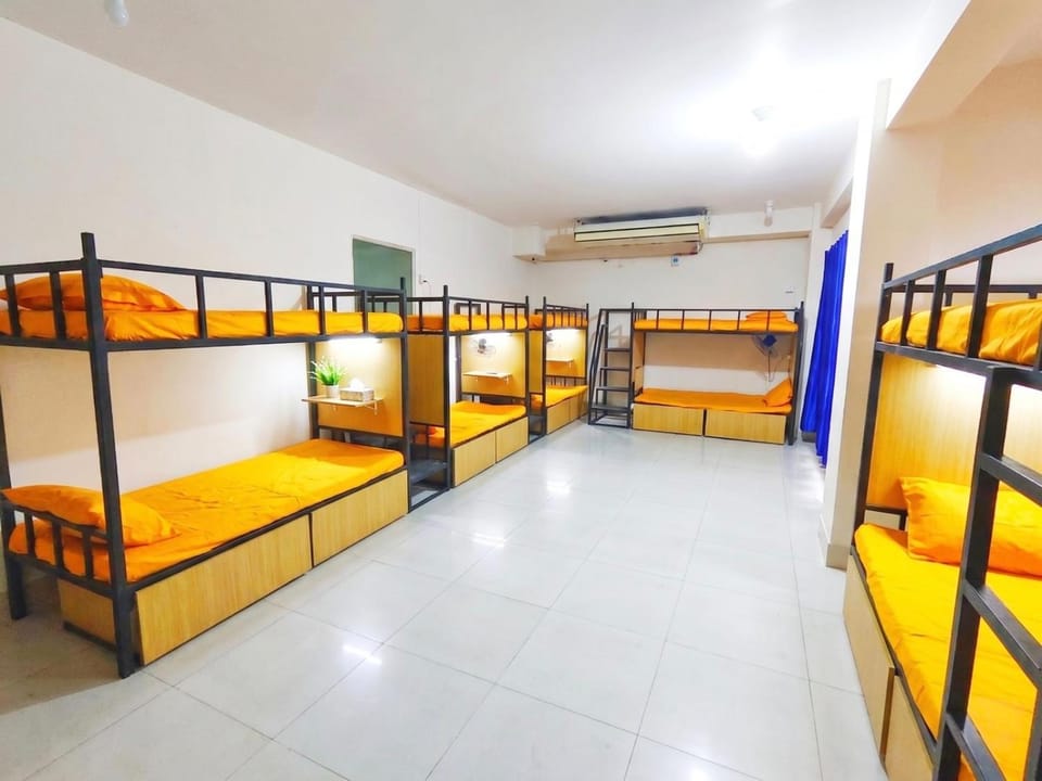 Younic Hostel Baridhara Male Hostel in Dhaka