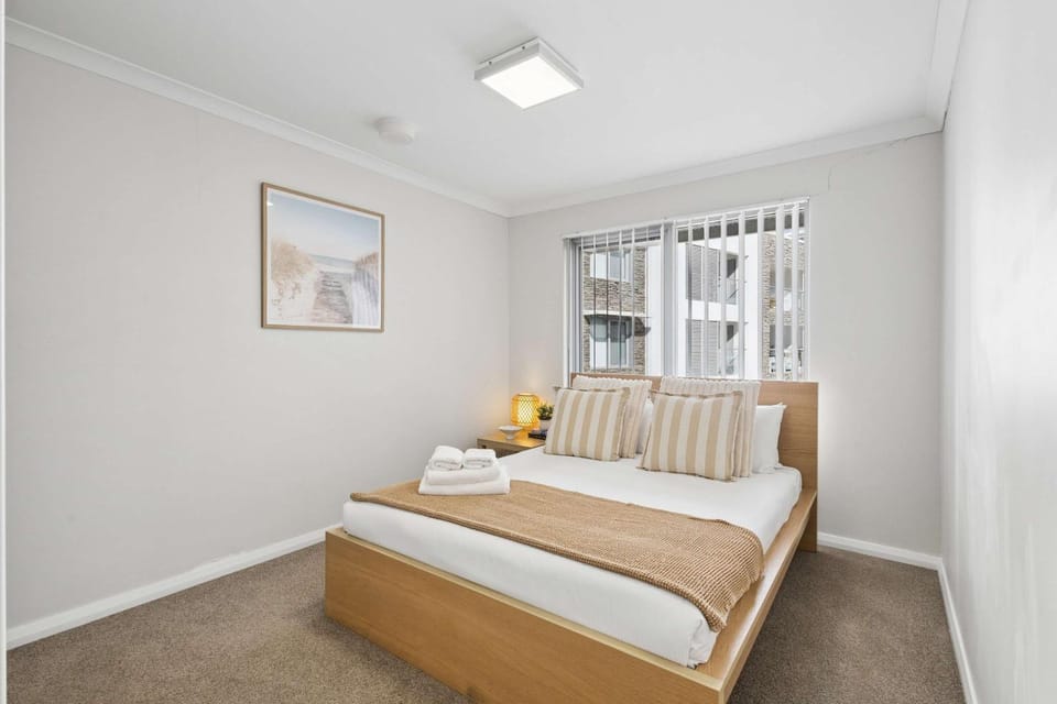 2BR Unit in Rockingham Near Shops and Beach Apartment in Perth