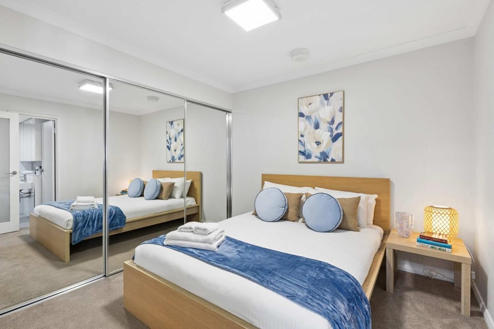 2BR Unit in Rockingham Near Shops and Beach Apartment in Perth