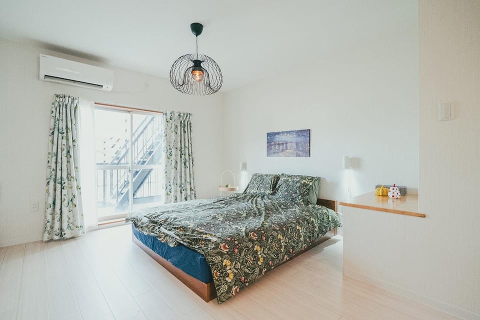 Bedroom, bunk bed