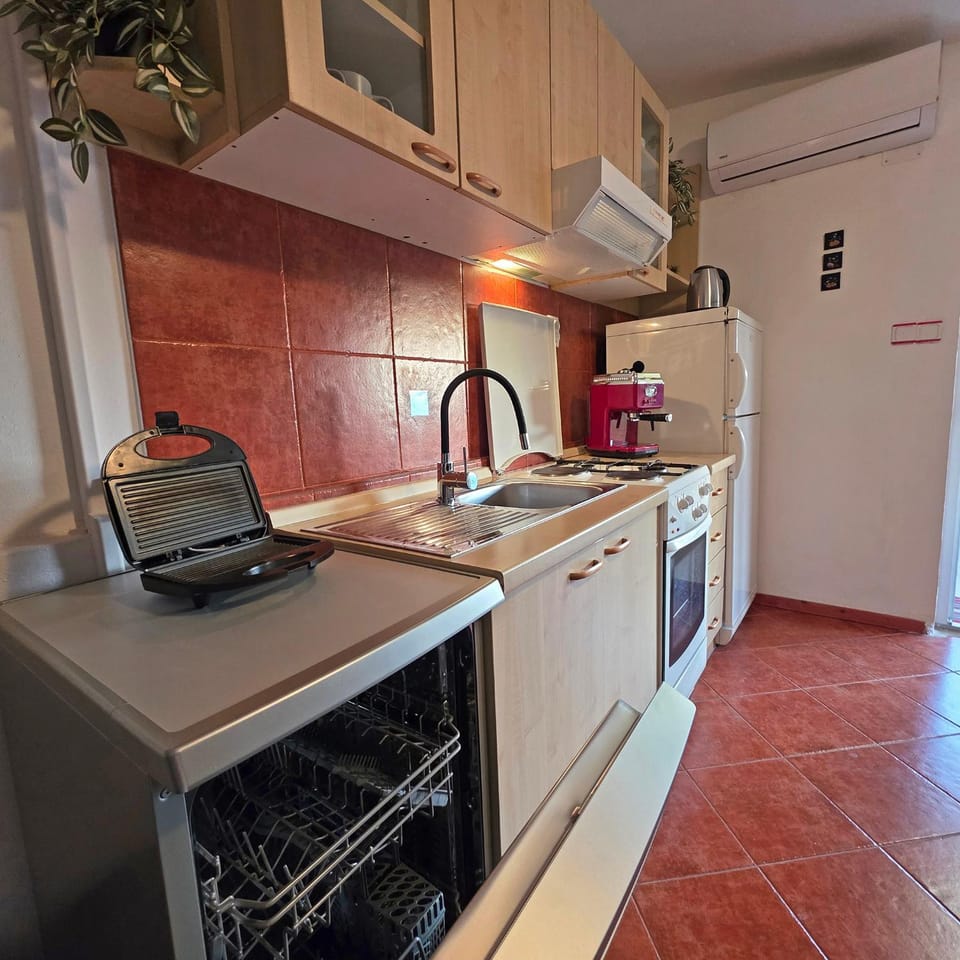 Coffee/tea facilities, kitchen