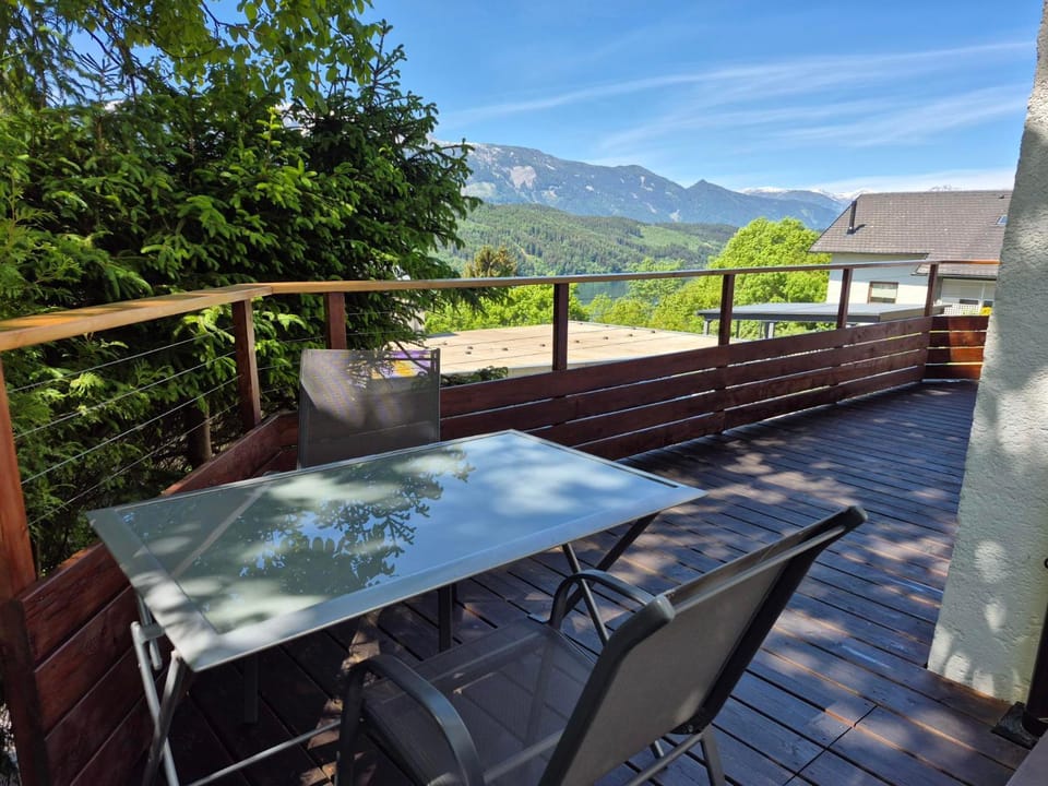 Appartement Sunshine See- und Bergblick mit 60 qm Terrasse Süd- und Ostrichtung Apartment in Spittal an der Drau